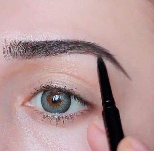01-eyeliner-makeup
